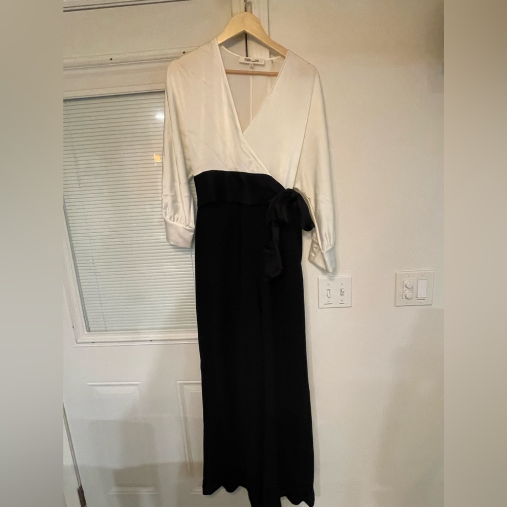 Diane Von Furstenburg one piece silk outfit. Size 8
